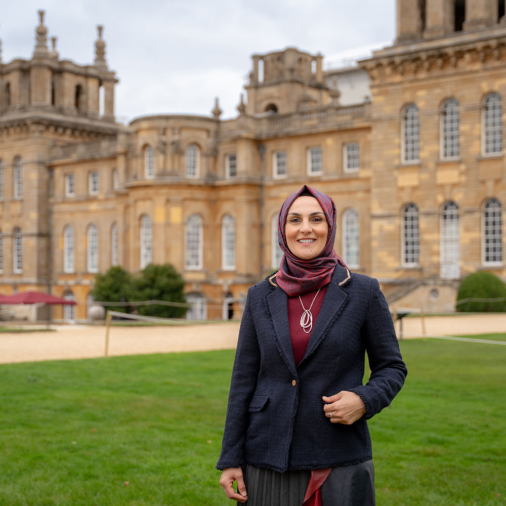 Gülay Gecü ile kurumlara özel Şirketler için Kurumsal Koçluk. Şirket içi çatışma yönetimi, performans artışı ve stratejik gelişimde köklü çözümler.